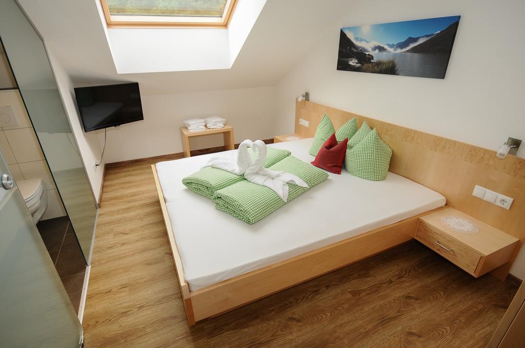 Ferienwohnung Gundolf Christine Arzl im Pitztal Pokój zdjęcie