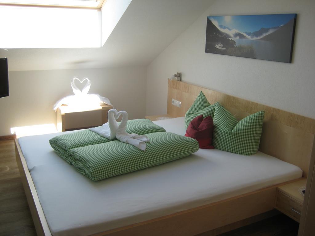 Ferienwohnung Gundolf Christine Arzl im Pitztal Pokój zdjęcie